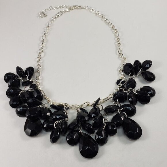 Women's Stunning Polished Silver-tone Cluster of Black beads statement Necklace - Picture 3 of 7